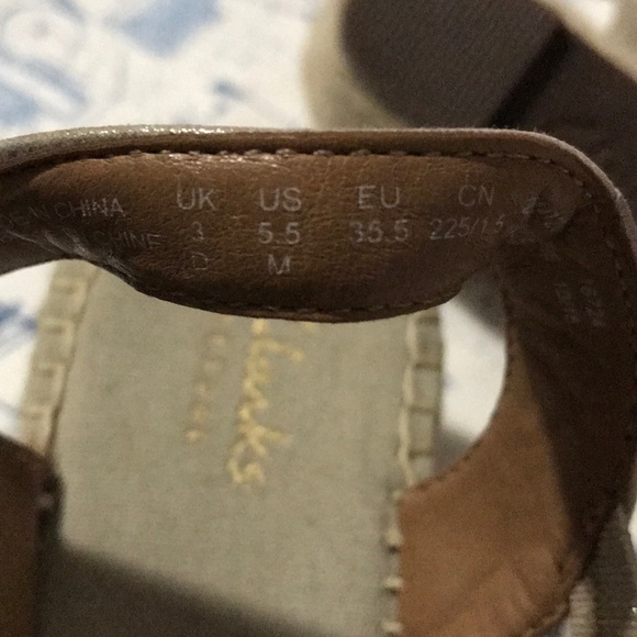 Clarks - Picture 4 of 4